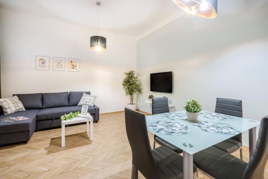 Apartmán Dessy Downtown *